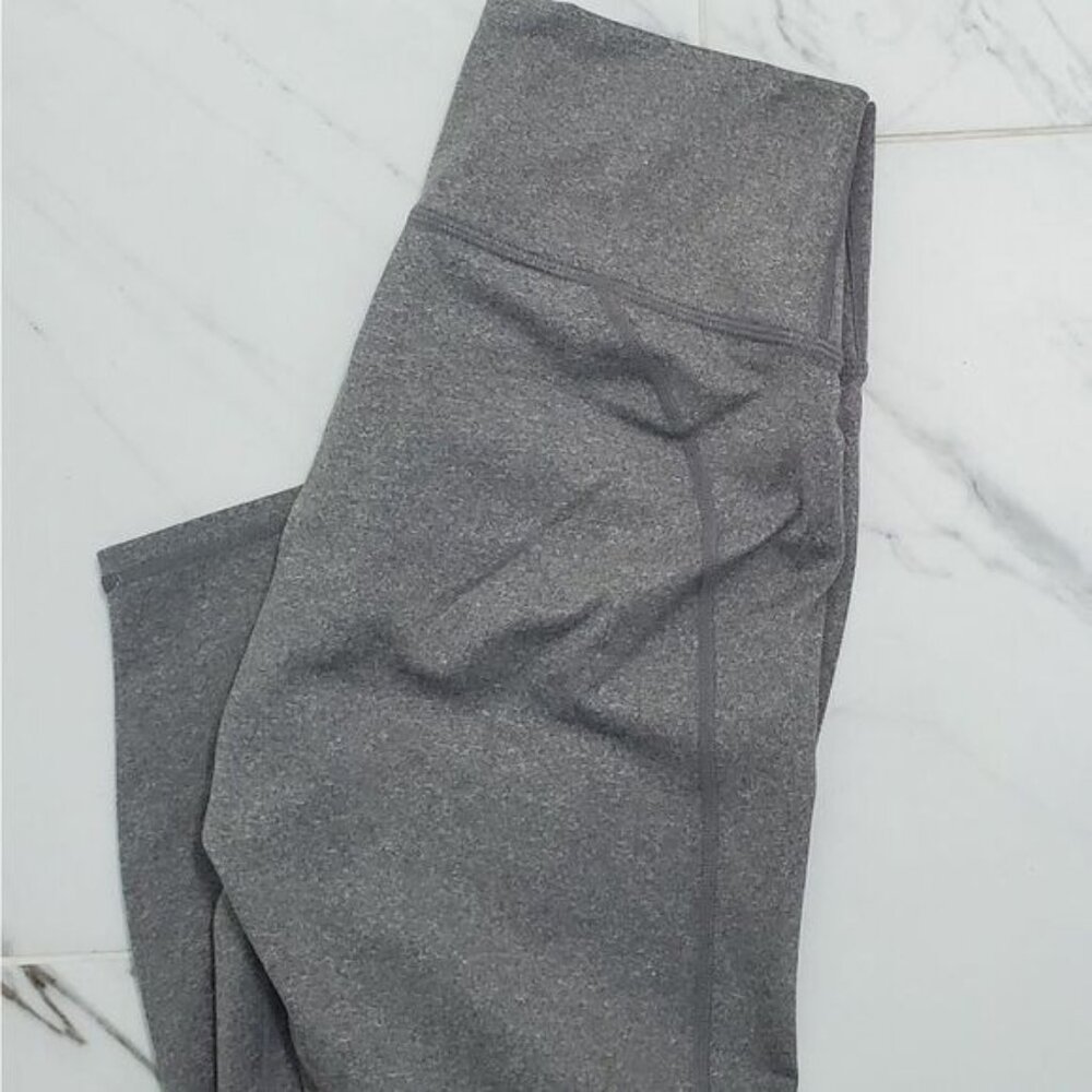 NWT Fabletics Leggings Medium Powerhold 7/ 8 High Waist Gray Gymcore Athleisure - Picture 5 of 8